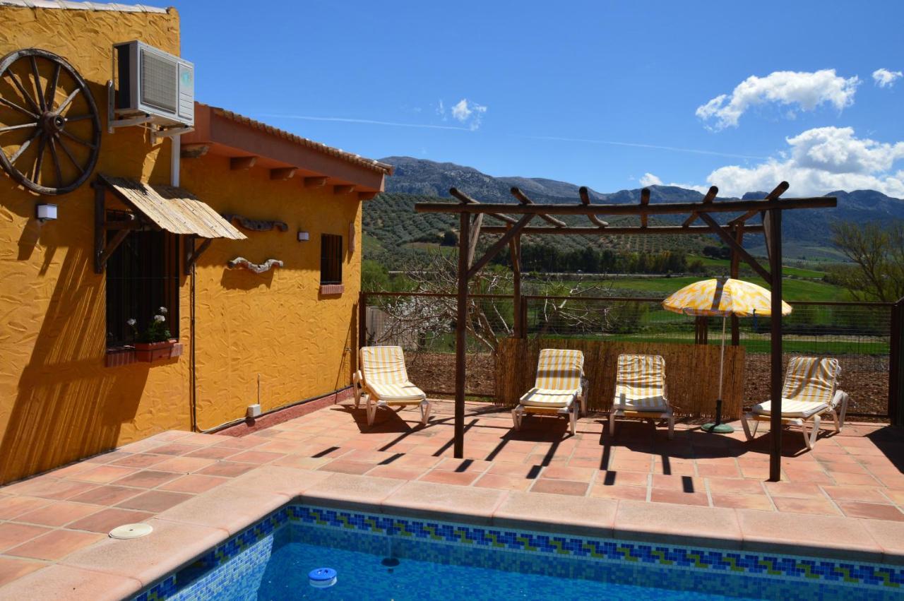 Cortijo Petra Bed and Breakfast Villanueva del Rosario Buitenkant foto