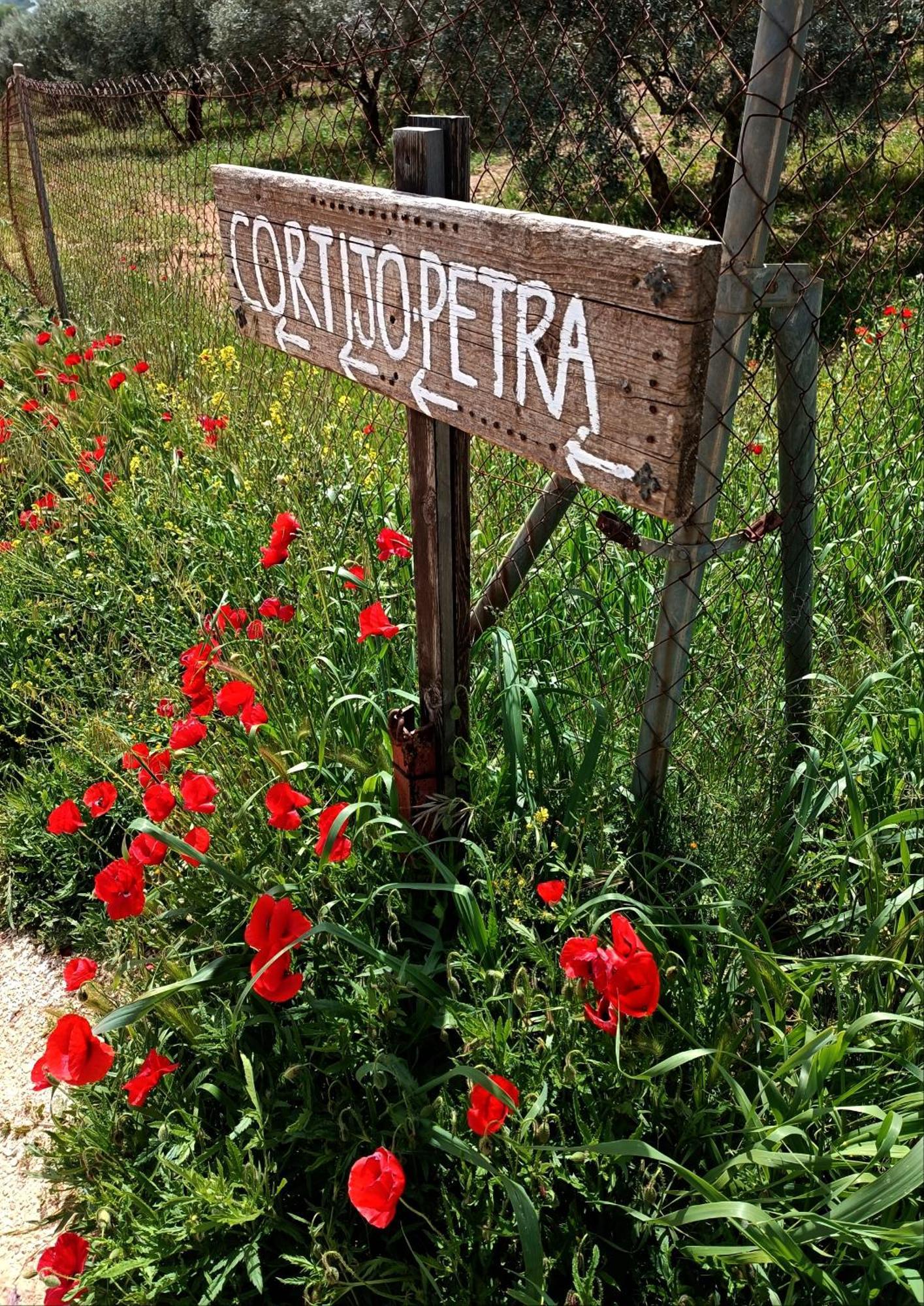 Cortijo Petra Bed and Breakfast Villanueva del Rosario Buitenkant foto