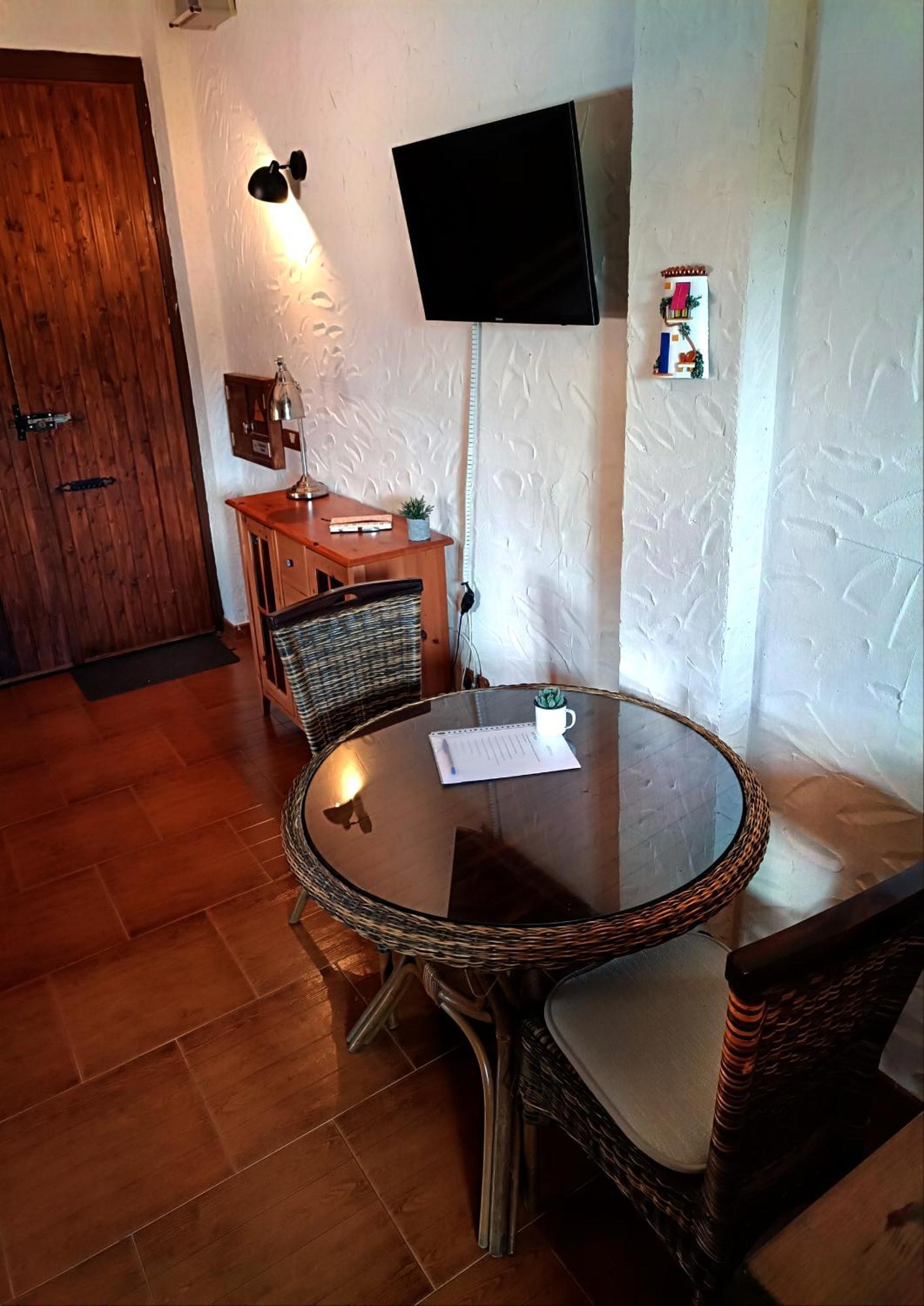 Cortijo Petra Bed and Breakfast Villanueva del Rosario Buitenkant foto